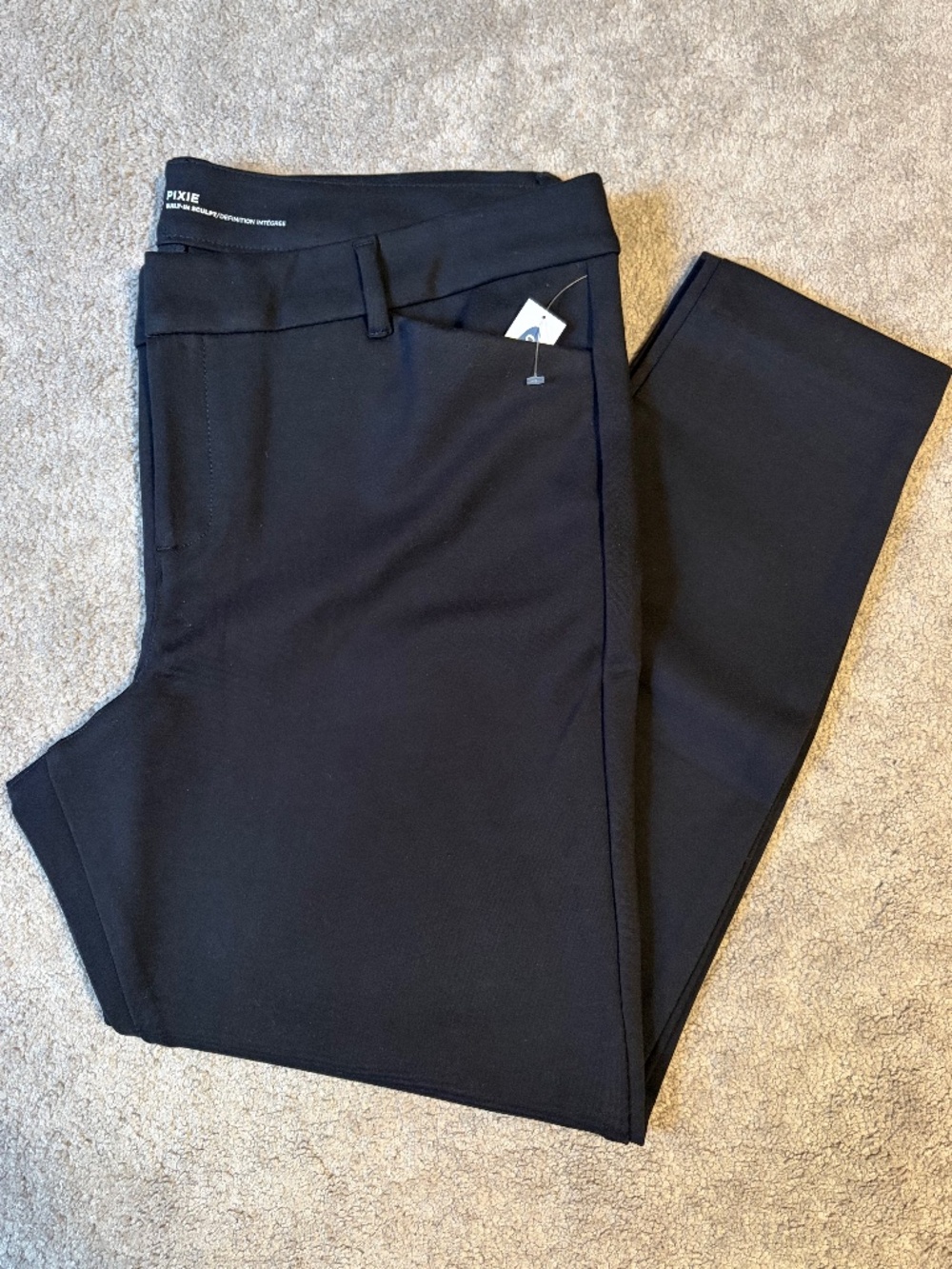 Old Navy built-in sculpt pixie pant